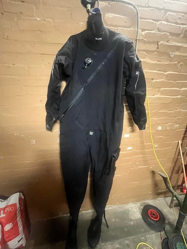 Combinaison de plongée bare étanche 3XL+souris scuba 3XL, Sports nautiques & Bateaux, Plongée, Comme neuf, Combinaison de plongée