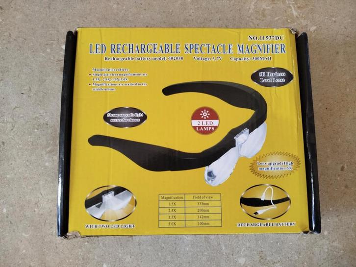 TOUT NEUF - Lunettes rechargeables (avec LED) avec lentilles, Hobby & Loisirs créatifs, Bricolage, Enlèvement