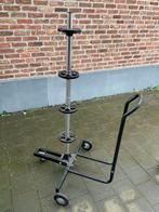 Bandenstapelaar op wielen, Ophalen