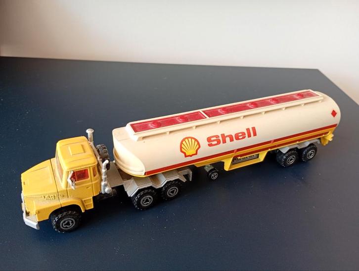 Majorette Scania 140 petrol Tanker Shell 1:60, Hobby en Vrije tijd, Modelauto's | Overige schalen, Ophalen of Verzenden