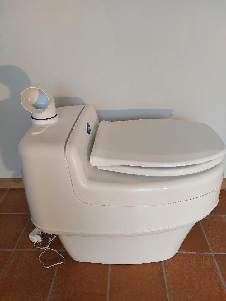 WC , Toilette sèche avec séparateur d'urine, Bricolage & Construction, Sanitaire, Enlèvement