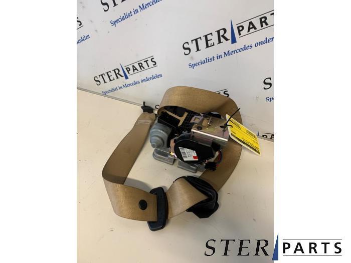 Veiligheidsgordel links-voor van een Mercedes CLS-Klasse, Auto-onderdelen, Interieur en Bekleding, Mercedes-Benz, Gebruikt, 3 maanden garantie