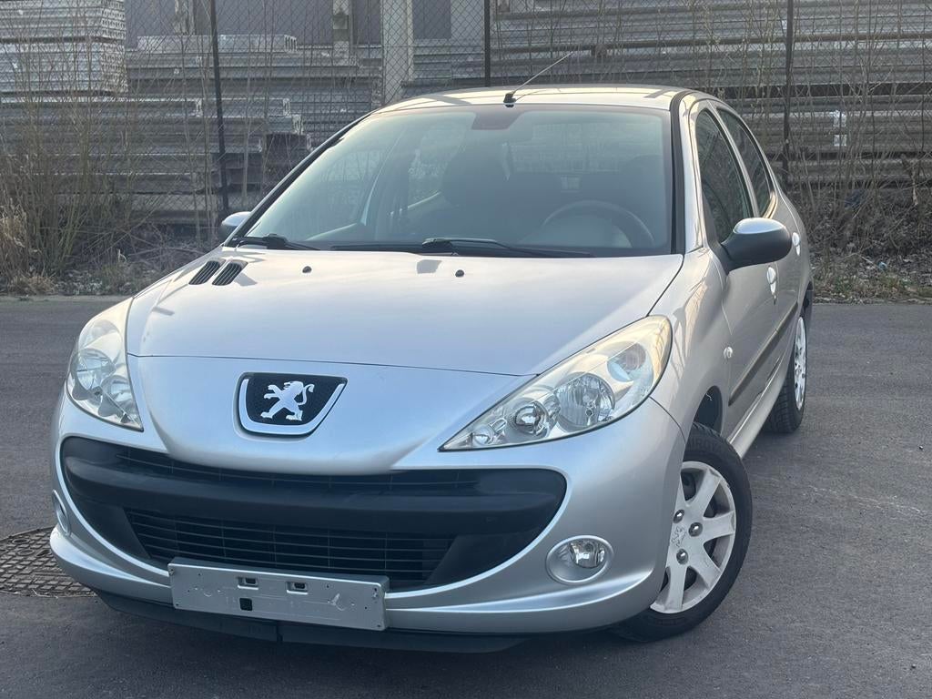 Peugeot 206+, Auto's, Peugeot, Voorwielaandrijving, Euro 5, Stof, Zwart