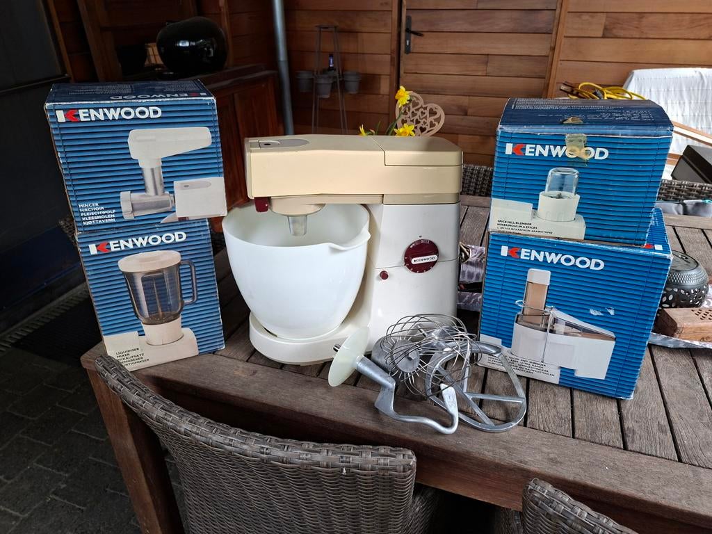Robot Kenwood major avec accessoires, Electroménager