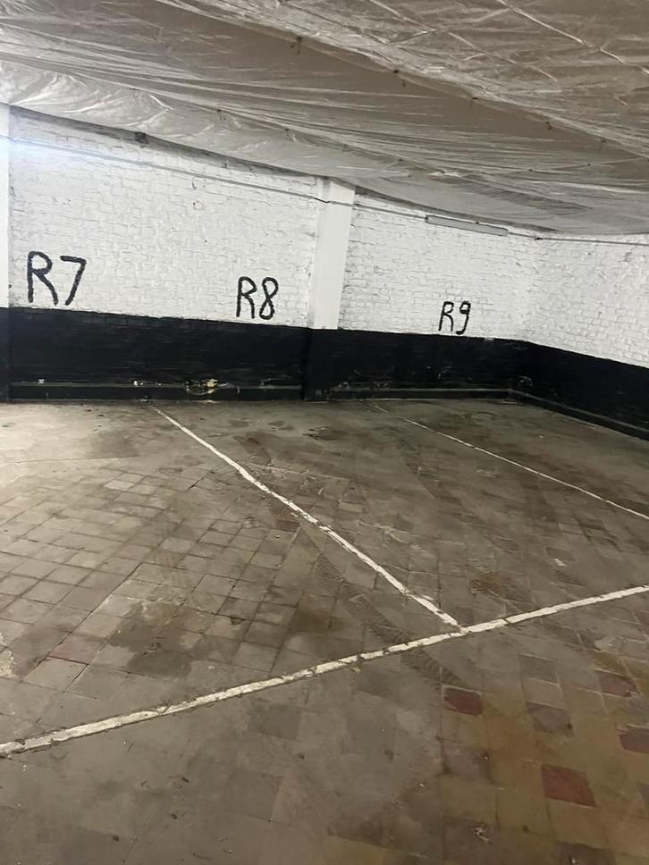 Emplacement garage Centre Ville Liege, Immo, Appartementen en Studio's te huur