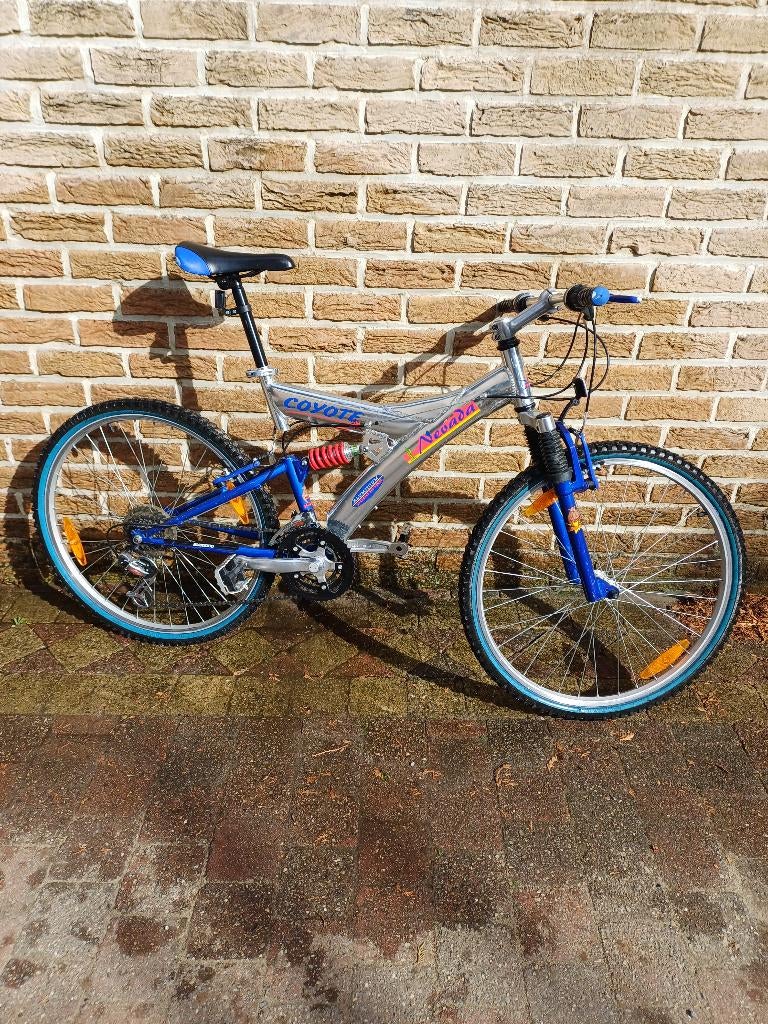TRÈS BEAU VTT AVEC CADRE EN ALUMINIUM POUR 60€, Enlèvement, Utilisé, Vitesses