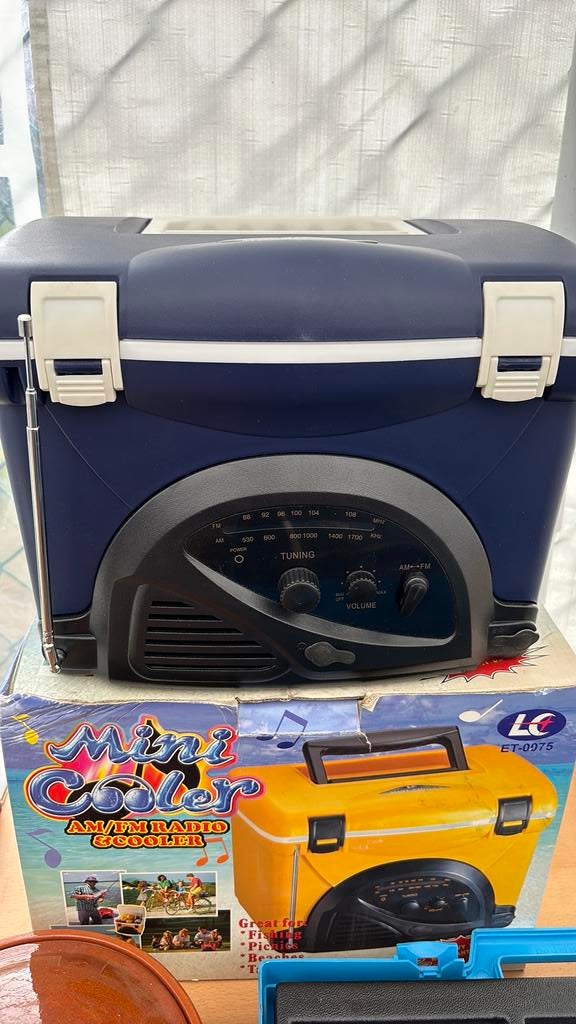 Nieuwe radio frigo box, Caravanes & Camping, Enlèvement, Comme neuf