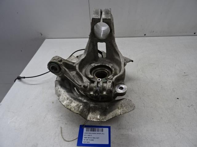 WIELNAAF LINKS VOOR Land + Range Rover Discovery Sport (LC), Gebruikt, Land Rover