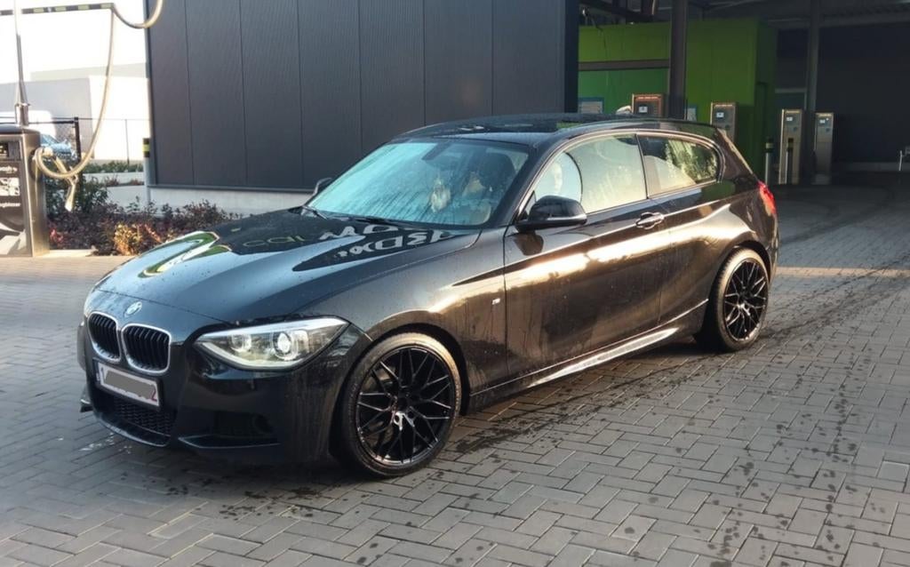 BMW 116i M Sportpakket – 2014 – 136pk, Auto's, 100 kW, 4 cilinders, Alcantara, Zwart