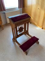 Chaise de prière ancienne, Enlèvement