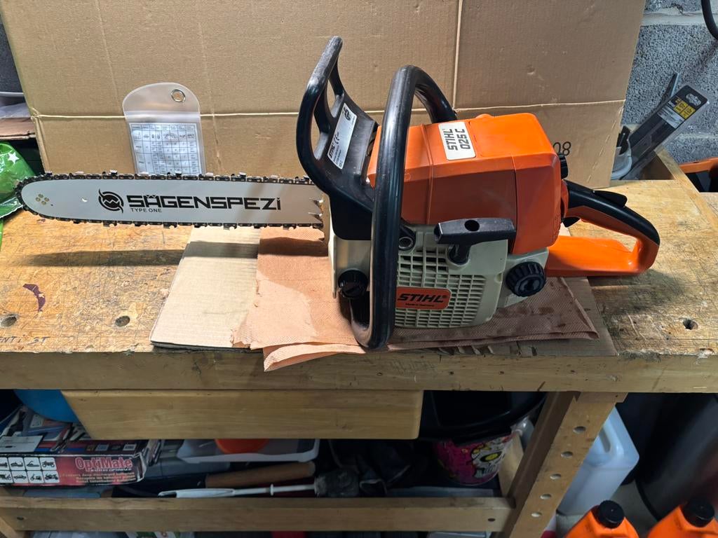 STIHL 025C, Bricolage & Construction, Outillage | Scies mécaniques, Comme neuf, Tronçonneuse, Enlèvement