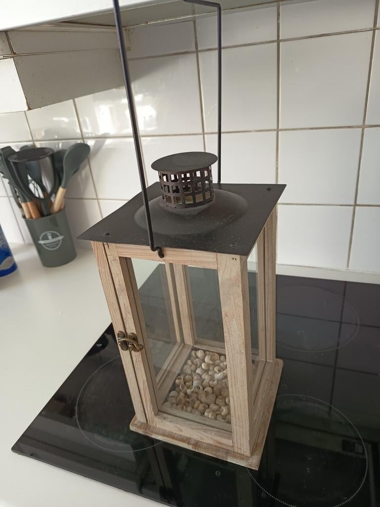 Mooie lantaarn in goede staat, Enlèvement