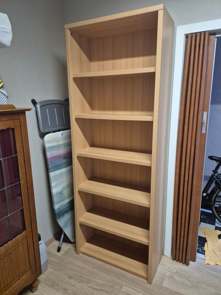 Armoire ouverte avec tiroirs, Enlèvement