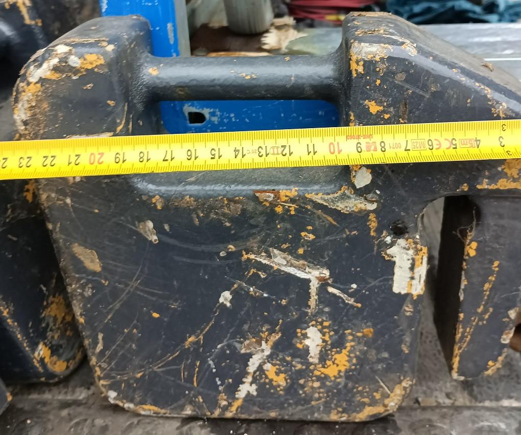 Poids du tracteur : 20 kg. Contrepoids, Enlèvement