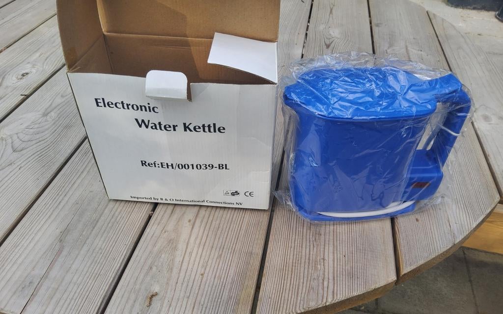 Nieuwe kleine warmwaterkoker, Minder dan 1 liter, Ophalen, Nieuw