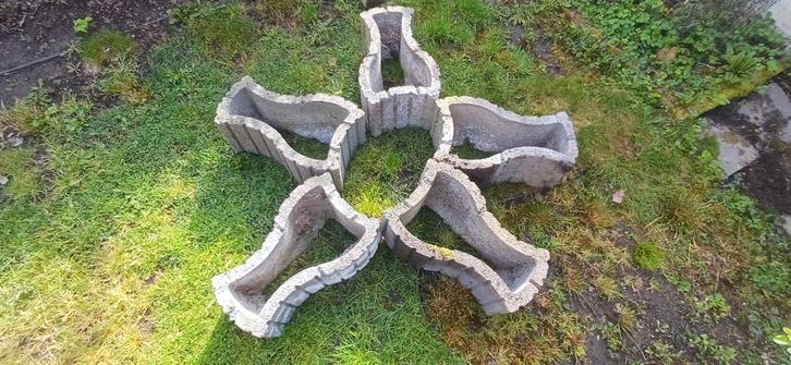 Tuinranden in bloemvorm, Handtassen en Accessoires, Bedels, Ophalen