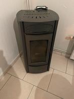 Pellet 12 kw en bon etat prix a emporte 500€ fixe, Enlèvement, Utilisé, Électrique, Autoportant