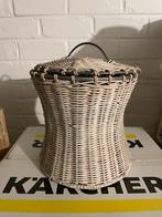 Petite poubelle, Enlèvement, Comme neuf