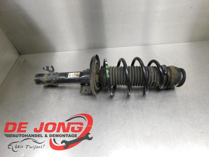 Barre amortisseur avant gauche d'un Skoda Fabia, -, 3 mois de garantie, Utilisé, Skoda