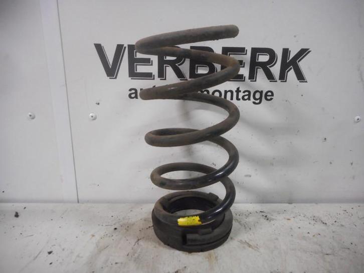 RESSORT DE SUSPENSION ARRIERE Scorpio II (GFR) (1xgelestip), Autos : Pièces & Accessoires, Suspension & Châssis, Ford, Utilisé