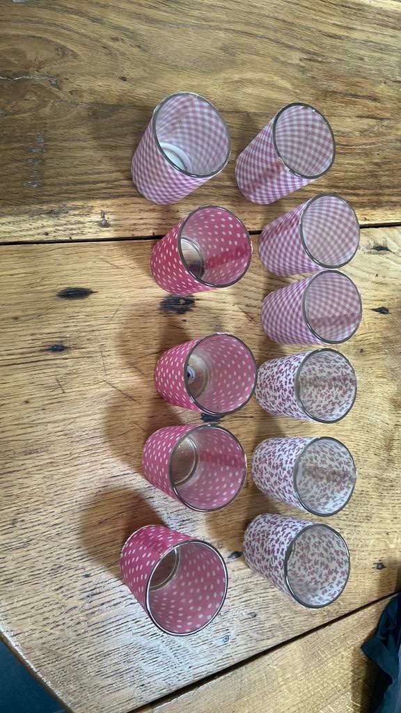 9 verres à bougies, Moins de 25 cm, Enlèvement ou Envoi, Autres couleurs, Utilisé