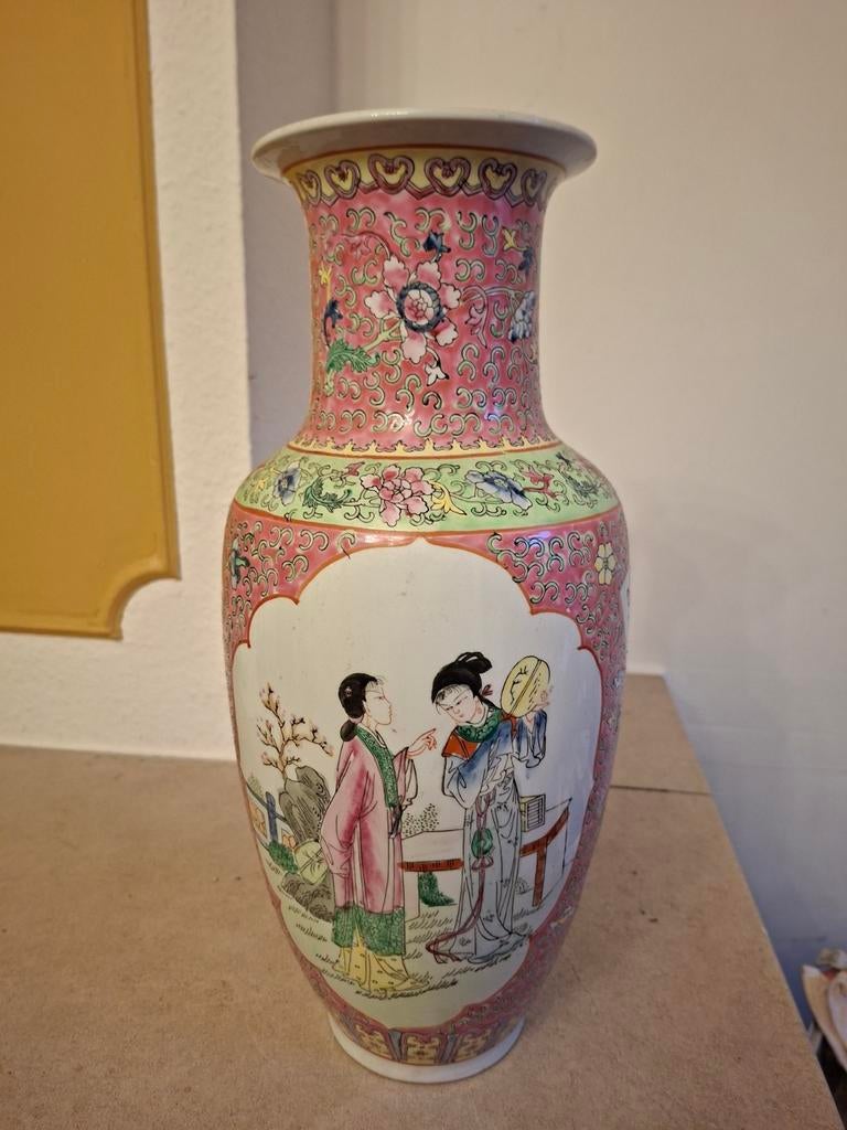 Chinese porseleinen vaas , famille rose, Qianlong merk,42 cm, Antiek en Kunst, Ophalen
