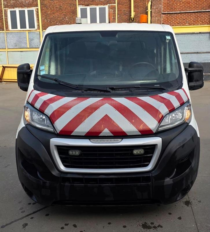 Peugeot boxer plateau 7 place ( HTVA ), Auto's, Peugeot, Particulier, Boxer, Diesel, Onderhoudsboekje, BTW verrekenbaar, Ophalen