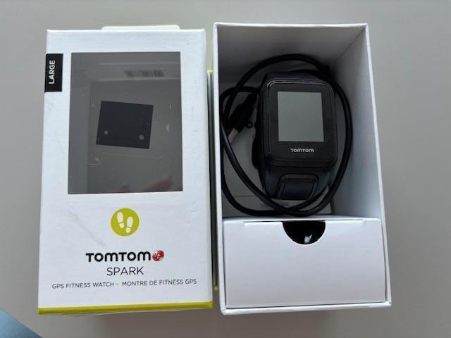 Montre de sport GPS TomTom Spark avec boîtier, Bijoux, Sacs & Beauté, Montres de sport, Neuf, Noir, Distance, Bandage calorique
