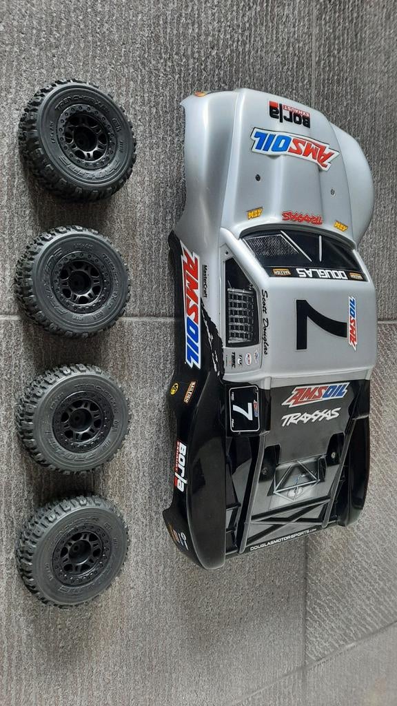 Traxxas, Enlèvement ou Envoi