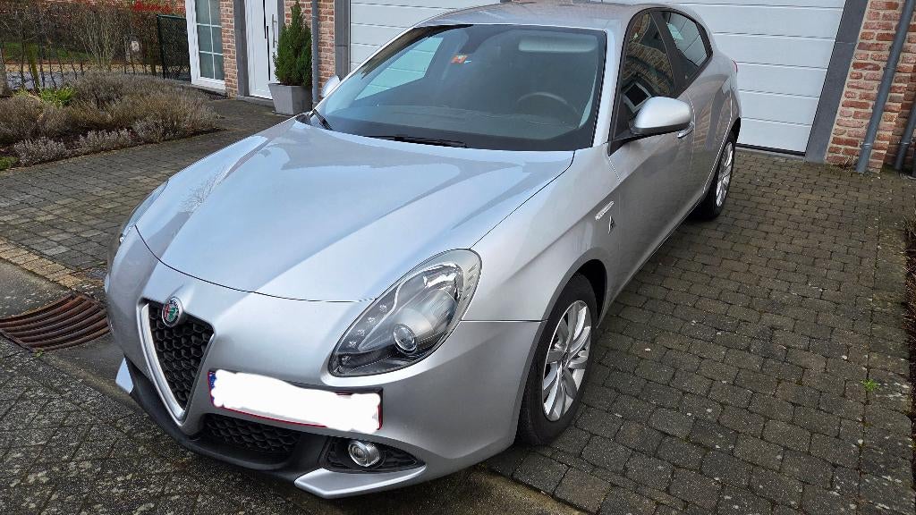 Alfa Romeo Giulietta 1.6 JTDm EURO 6 Automatique, Argent ou Gris, Euro 6, Carnet d'entretien, Noir