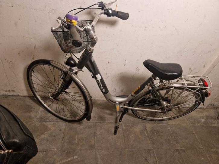 Stadsfiets Cross met mandje en bagagedrager, Vélos & Vélomoteurs, Vélos | Femmes | Vélos pour femme, Utilisé, Vitesses, Enlèvement