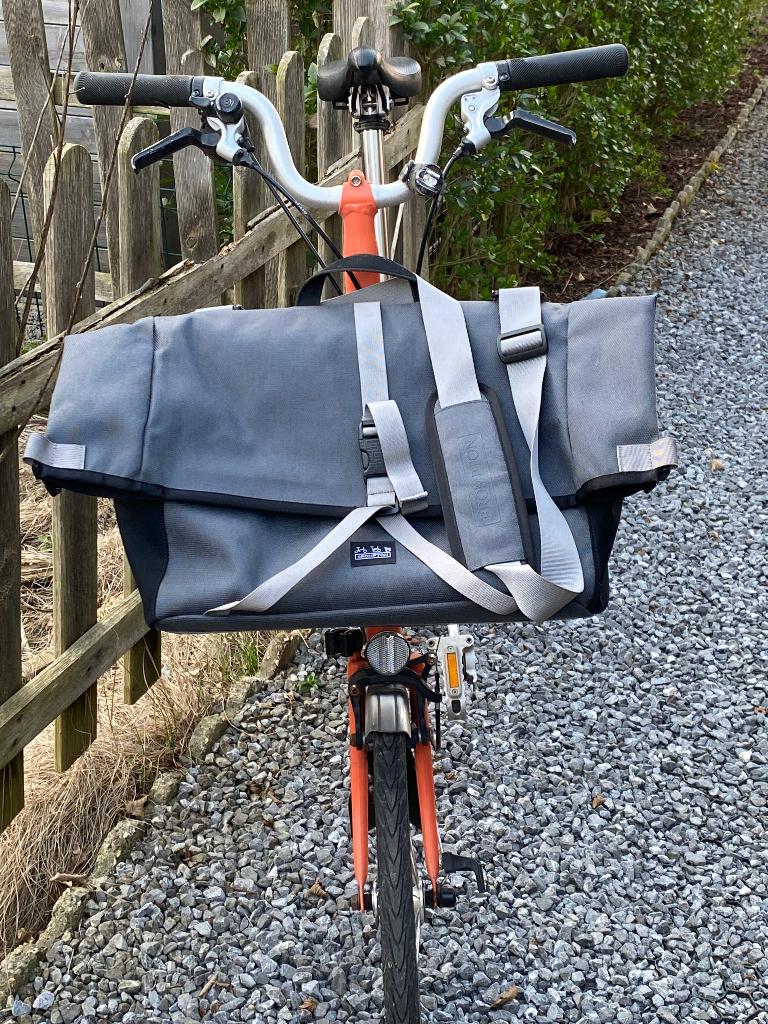 Brompton borough roll top L, dark grey, Fietsen en Brommers, Fietsaccessoires | Fietstassen, Ophalen, Zo goed als nieuw, Brompton