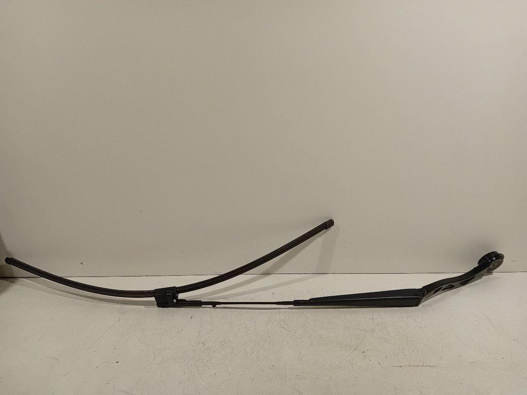 Ruitenwisserarm links voor BMW i3, Onderdelen@venauto.nl, Van der Ven Autorecycling B.V., Gebruikt, Ettenseweg 76, 4706 PB Roosendaal, The Netherlands