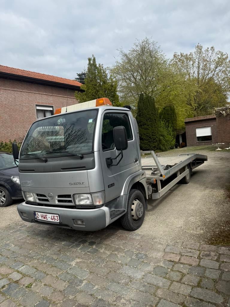 Nissan Cabstar takelwagen 089000 km, Bedrijf, Airconditioning, Te koop, Nissan