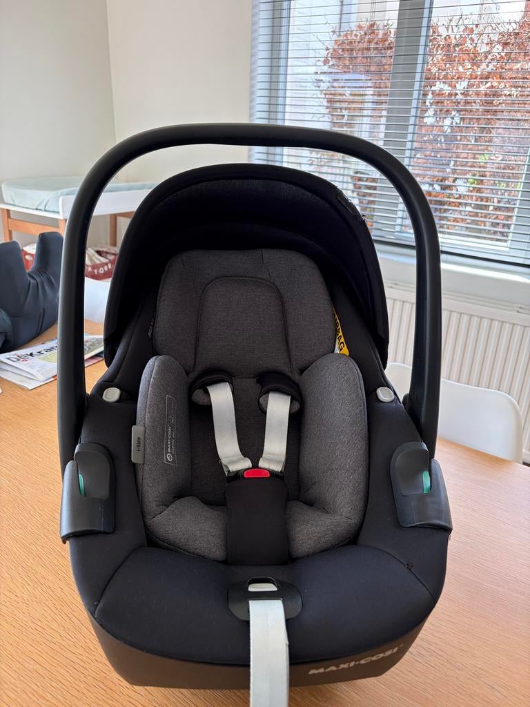 Maxi-Cosi Pebble 360, Kinderen en Baby's, Autostoeltjes, Ophalen, Zo goed als nieuw, Maxi-Cosi