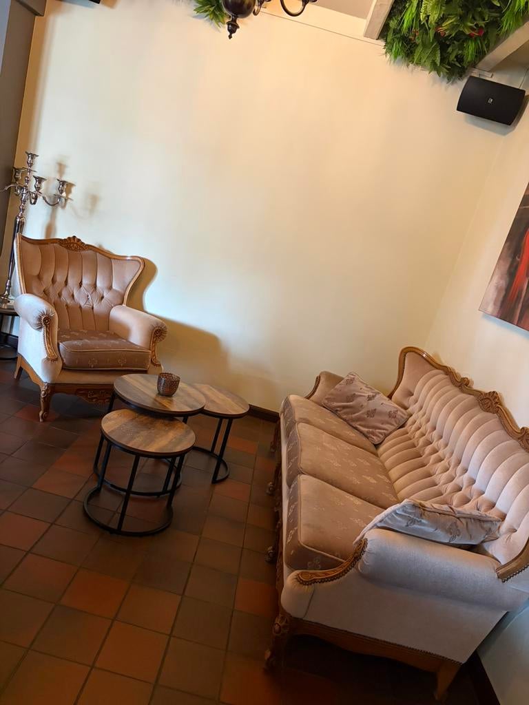 Retro salon, Enlèvement