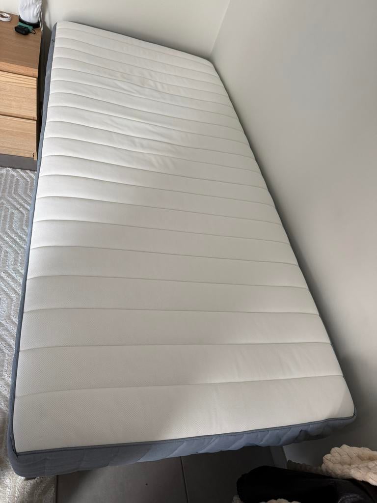 Matelas Ikea 90x200 + miroir gratuit, Enlèvement, Neuf, Matelas