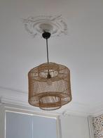 SUSPENSION TENDANCE CONTEMPORAINE, Enlèvement