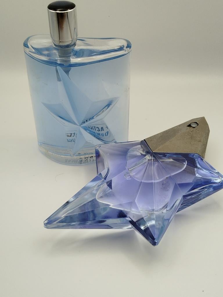 Angel Mugler, Enlèvement ou Envoi