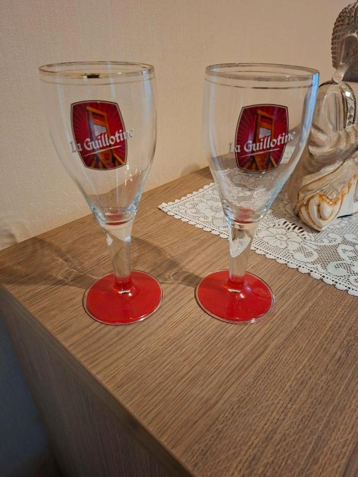 2 Bierglazen : La Guillotine / Brouwerij Huyghe Melle, Verzamelen, Glas en Drinkglazen, Gebruikt, Bierglas, Ophalen of Verzenden
