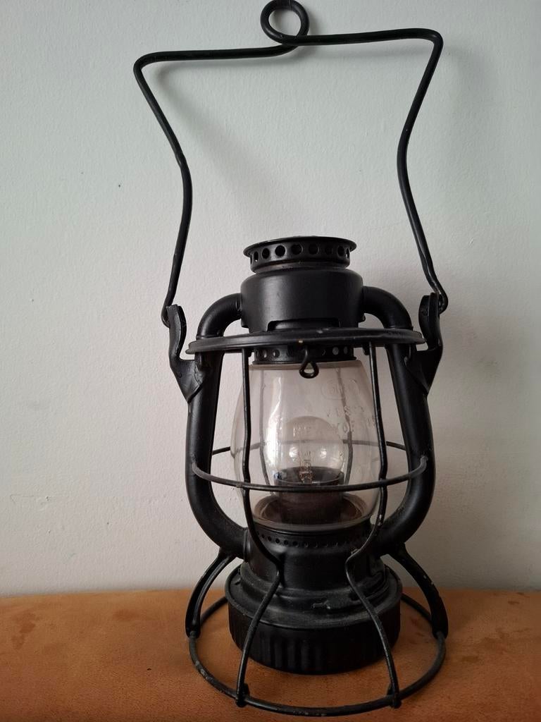 Diets Vesta spoorweglamp New York, Ophalen