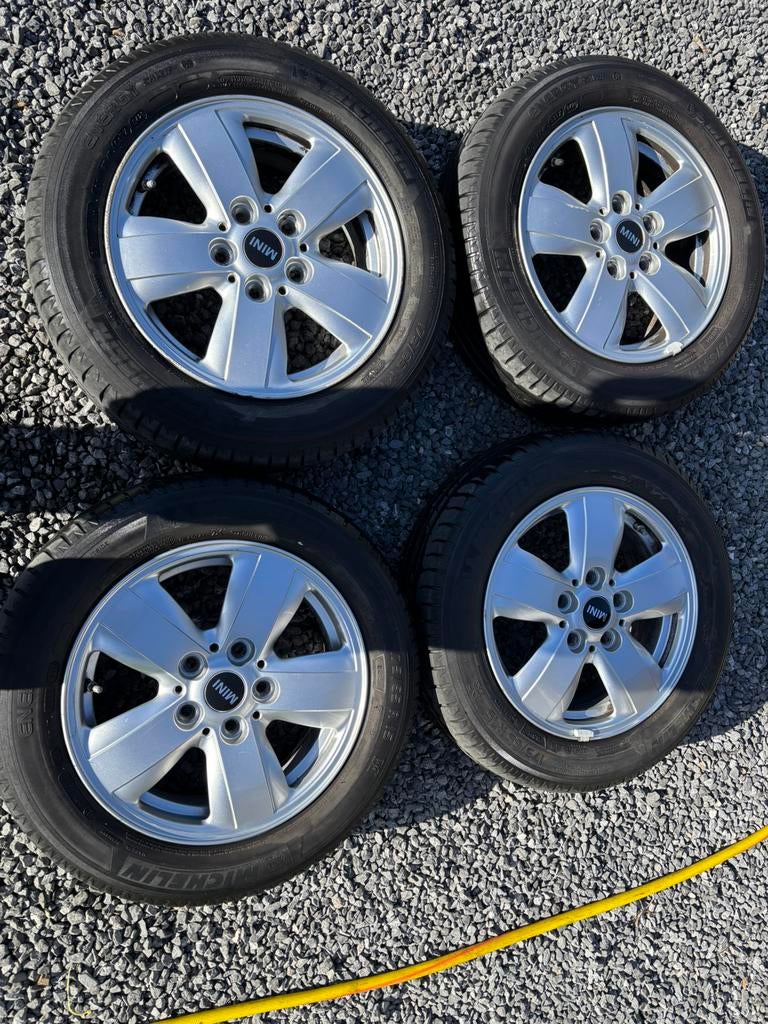 Jante mini one ou cooper, Autos : Pièces & Accessoires, Pneus & Jantes, Enlèvement