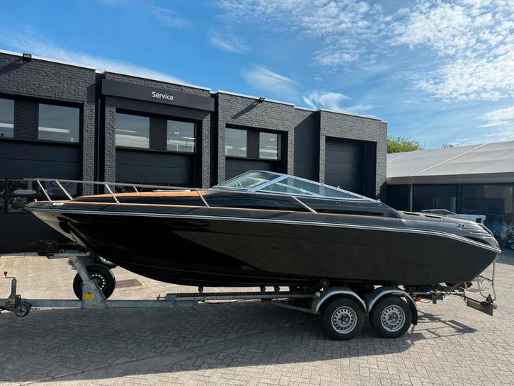 Sea Ray 240 Weekender - Mercruiser V8, Watersport en Boten, Speedboten, Zo goed als nieuw, Ophalen