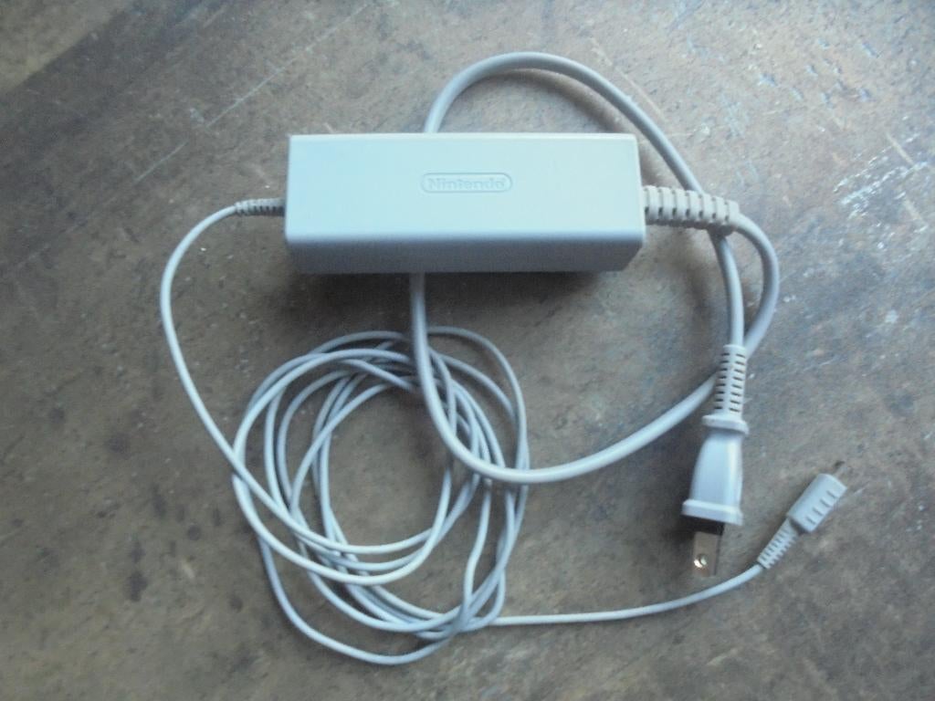 Nintendo GamePad AC Adapter voor Wii U (zie foto's) !LEZEN!, Consoles de jeu & Jeux vidéo, Jeux | Nintendo Wii U, Neuf, Enlèvement ou Envoi