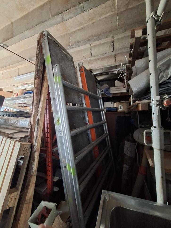 Stelling in complete set, Doe-het-zelf en Bouw, Steigers, Zo goed als nieuw, Rolsteiger of Kamersteiger, Ophalen