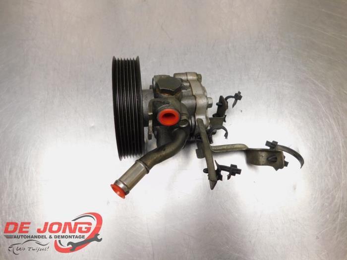 Pompe direction assistée d'un Nissan Navara, Autos : Pièces & Accessoires, Commande, Nissan, Utilisé, 3 mois de garantie, Enlèvement ou Envoi