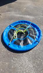 Hangschommel, Ophalen