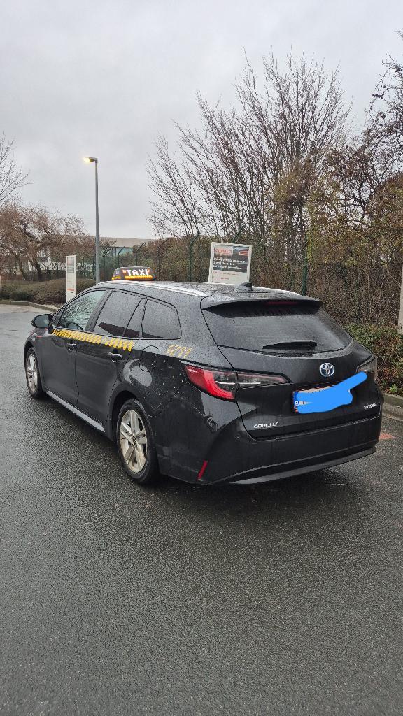 toyota corolla, Autos, Toyota, Entreprise, Corolla, Phares antibrouillard, Essence, Break, 5 portes, Noir, Noir