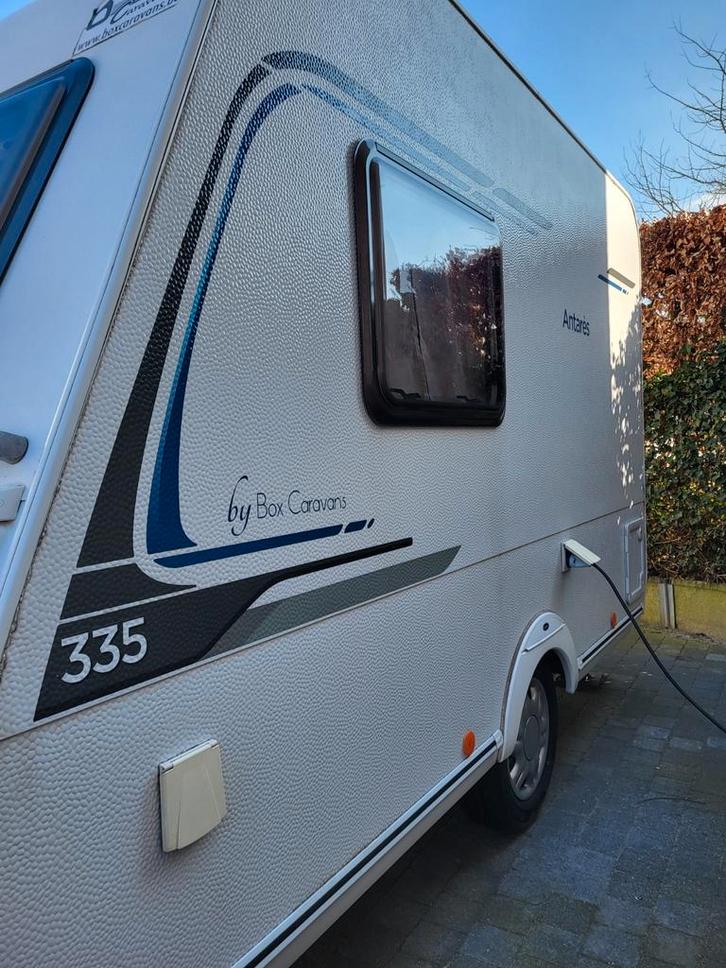 Caravelair Antares 335 – lichtgewicht caravan mover luifel, Caravans en Kamperen, Caravans, Caravelair, Koelkast, Luifel, Mover