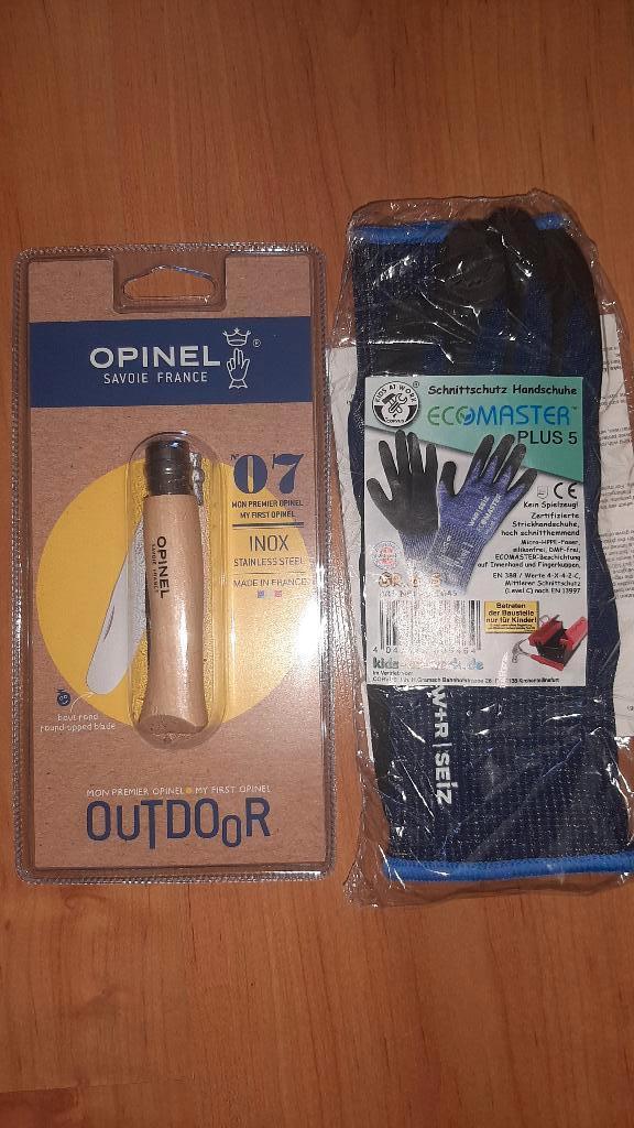First opinel met handschoenen, Ophalen, Nieuw